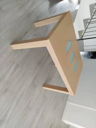 Mesa de comedor de madera