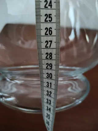 Grande vaso in vetro trasparente forma uragano