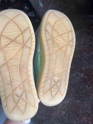 Deportivas niño dinosaurio Talla 30