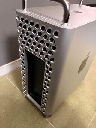 Mac Pro M2 Ultra 20C CPU/60C GPU 64GB RAM 1TB SSD