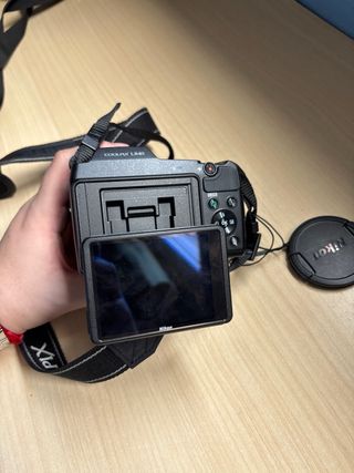 Cámara Nikon Modelo Coolpix L840