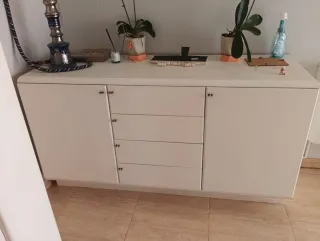 Mueble de salón blanco vitrina y estanterías