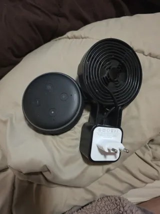 Echo Dot 3ª Gen con Soporte Enchufe