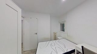 Piso en venta en Pacífico en Madrid