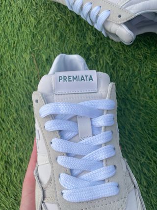 Zapatillas Premiata Beige y Blancas