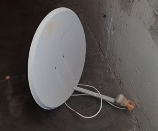 Antena Parabólica Blanca