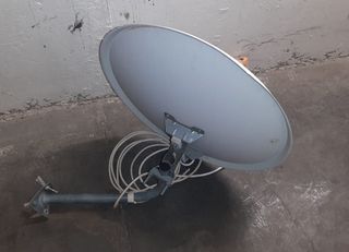 Antena Parabólica Blanca