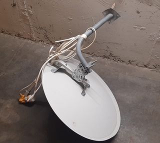 Antena Parabólica Blanca