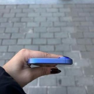 iPhone 16 Azul - Como Nuevo