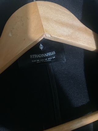 Abrigo de paño negro temporada pasada