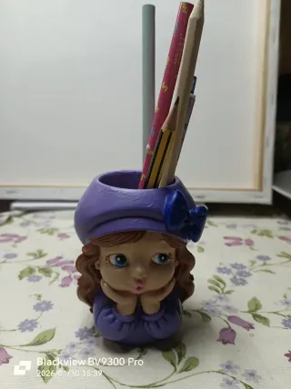 Maceta decorativa niña