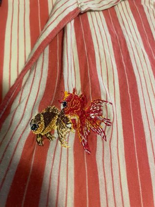 Camiseta Custo Barcelona Rayas Peces Bordados