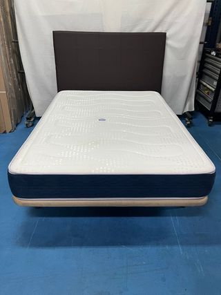 Base Tapizada + Colchón Visco 135x190