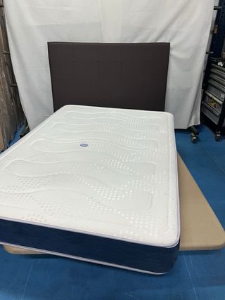 Base Tapizada + Colchón Visco 135x190