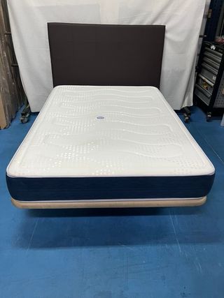 Base Tapizada + Colchón Visco 135x190