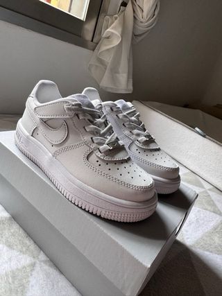 Deportivas Nike Air Force 1 Talla 27 Niño