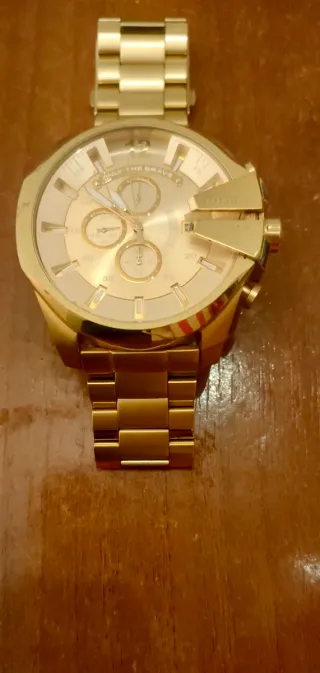 Reloj Diesel Dorado