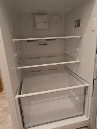 Nevera Beko Blanca 139L + 62L