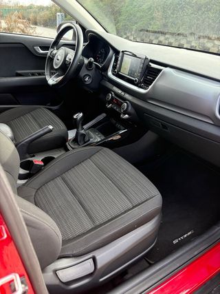 KIA Stonic 1.4 *pocos km*