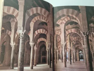 Los Beatos de Liébana y el Arte Mozárabe. Stierlin