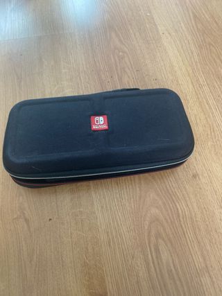 Nintendo Switch con 3 juegos