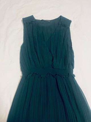 Vestido verde midi plisado