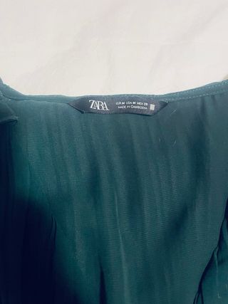 Vestido verde midi plisado