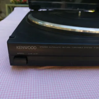 Tocadiscos Kenwood Negro