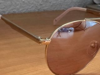 Gafas de sol Scalpers doradas y rosas