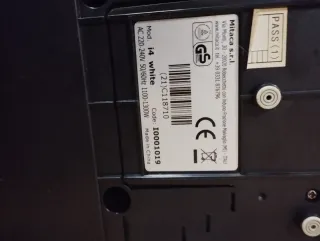 Cafetera de cápsulas blanca