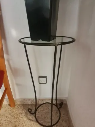 Mesa para plantas metal y cristal