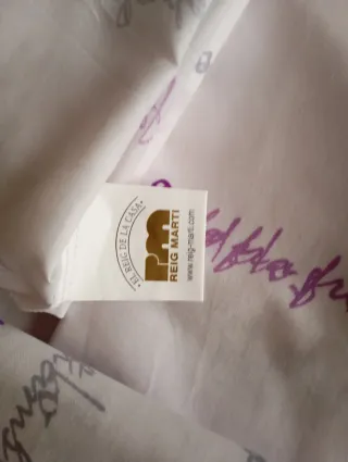 Dos Juegos de sábanas morado y blanco