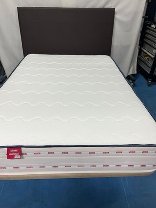 Base Tapizada + Colchón Visco 135x190