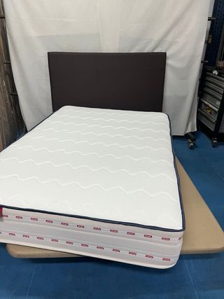 Base Tapizada + Colchón Visco 135x190