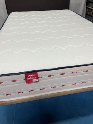 Base Tapizada + Colchón Visco 135x190