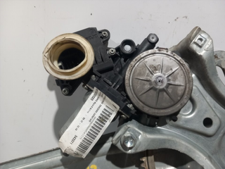 ELEVALUNAS TRASERO DERECHO TOYOTA AURIS (E18) 2ZR