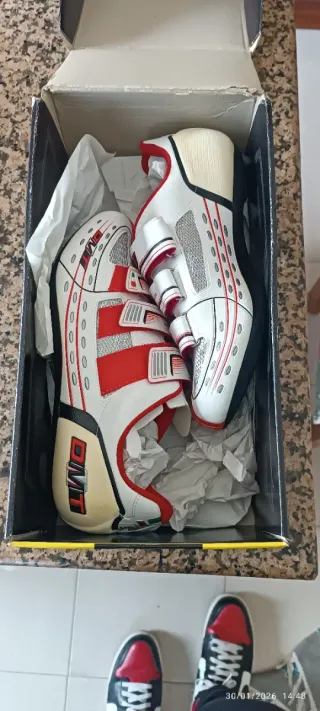 Sapatos antigos  Ciclismo DMT VIALON 43