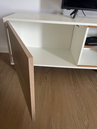 Mueble TV blanco y madera