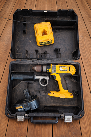 Taladro DeWalt XRP con cargador y batería