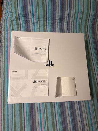 PlayStation 5 con lettore disco (PS5)