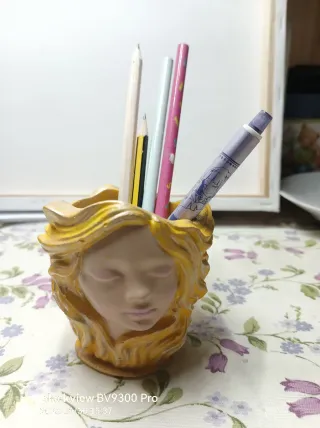 Maceta Rostro Mujer Dorado