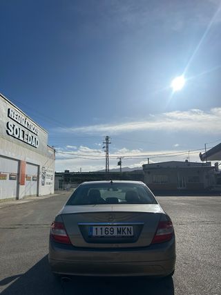 Mercedes-Benz C200 2010