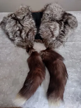 Estola capa piel marrón y gris