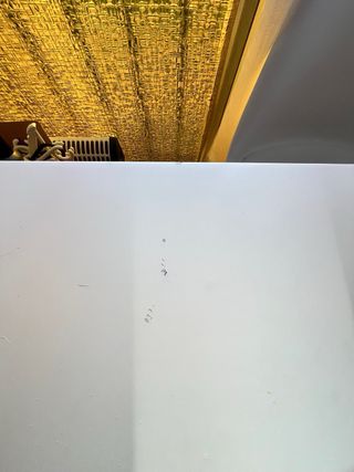 Mesa de comedor blanca y madera URGENTE MUDANZA.