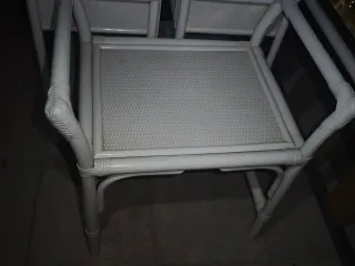 Conjunto de mimbre y metal dorado