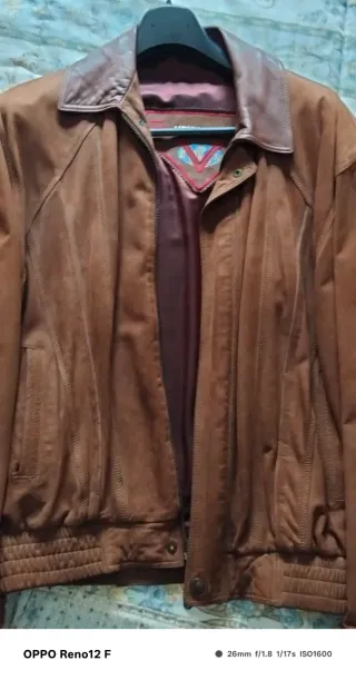 Cazadora de piel marrón