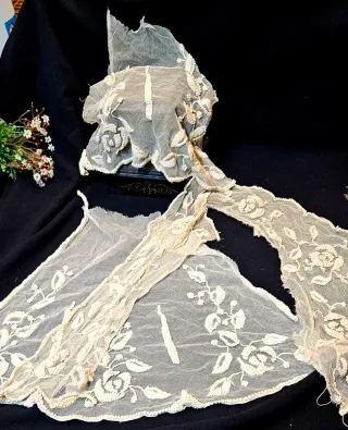 Encaje antiguo Francia 1900 bordado tul