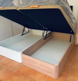 Camas + armarios + mesitas + cómodas