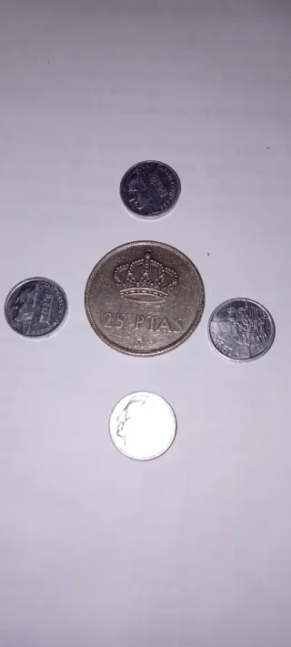 Lote 5 monedas: 1x25 ptas y 4x1 pta