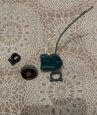 Pack 5 Beyblades con lanzador